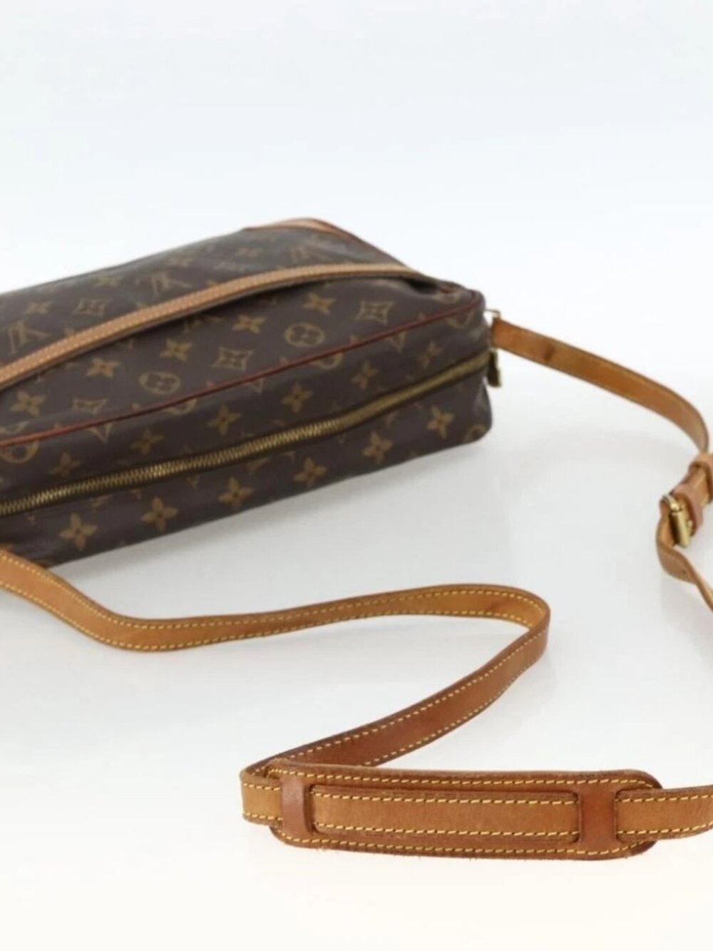LOUIS VUITTON Monogram Trocadero 30 Shoulder Bag - Picture 7 of 16